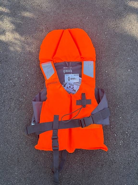 Giubbotti di salvataggio: Triboard Schwimmweste – Nuovo e nell'imballaggio originale da Oberdorf SO venduto da sel_wc6w
