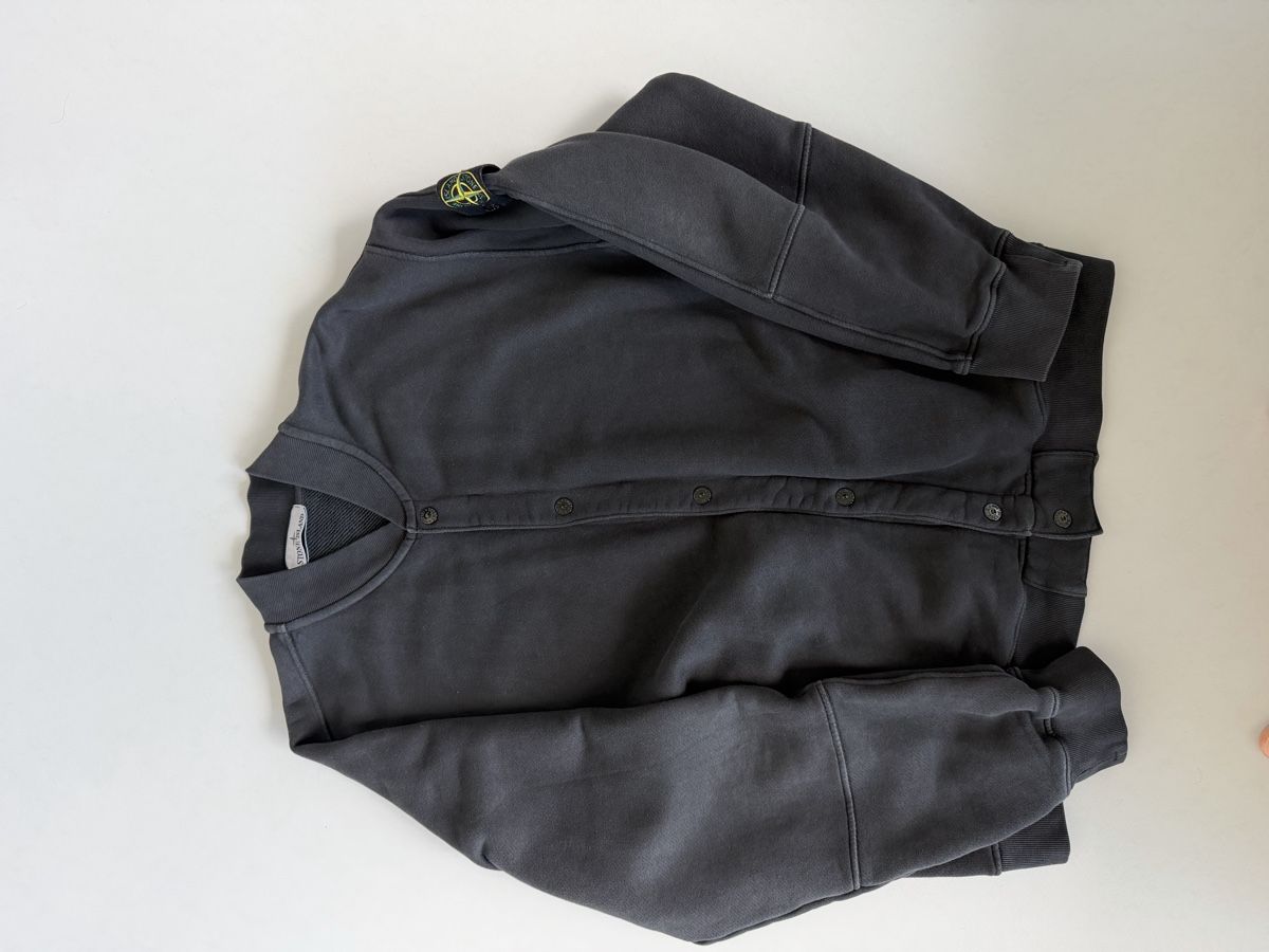 Stone Island Maglioni & Felpe: Stone Island Pullover Dunkelgrau Grösse L guter Zustand – Usato da Horn venduto da flo_j8vp