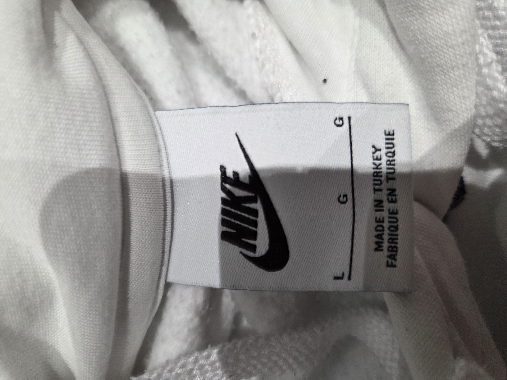 Nike Pullover & Sweatshirts: Nike Kapuzenpullover, Weiss, Grösse L – Gebraucht aus Konolfingen von Siggi_wulle 1
