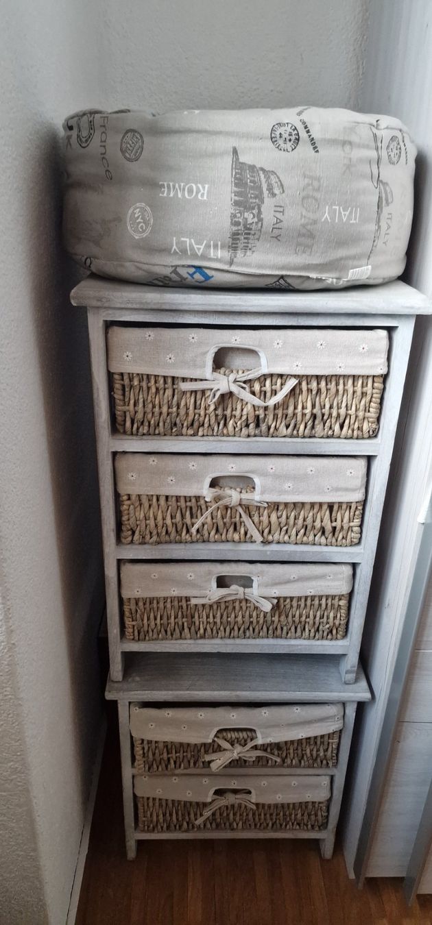 Scaffali: Holzmöbel mit Korb-Schubladen – Usato da Dielsdorf venduto da Huldi59 1