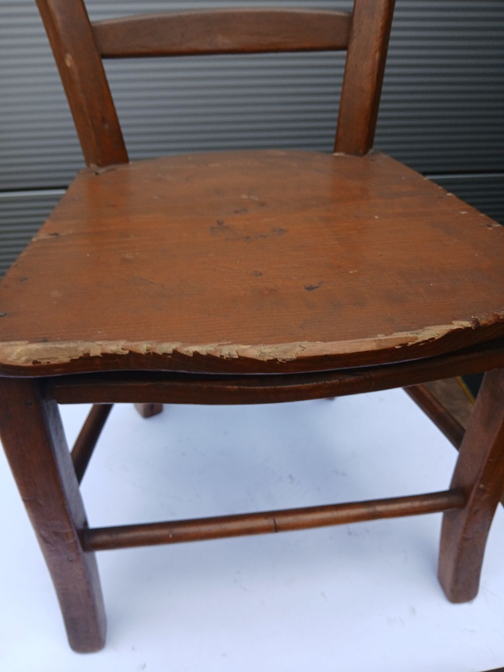 Chaises: Holzstuhl braun mit Gebrauchsspuren – D'occasion à Langenthal par Egro50 4