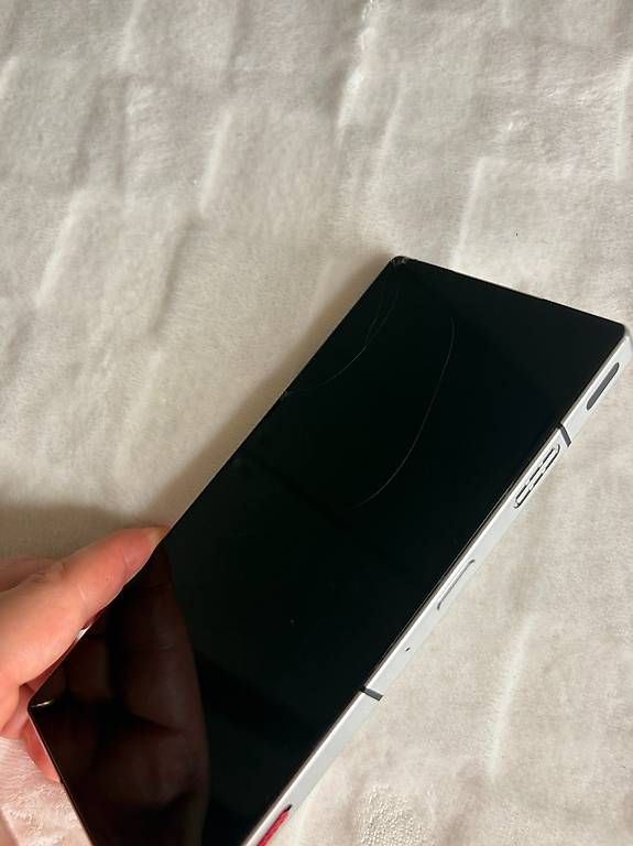 Handys / Smartphones: Red Magic 8S Pro – Gebraucht aus Interlaken von luu_7d25 1
