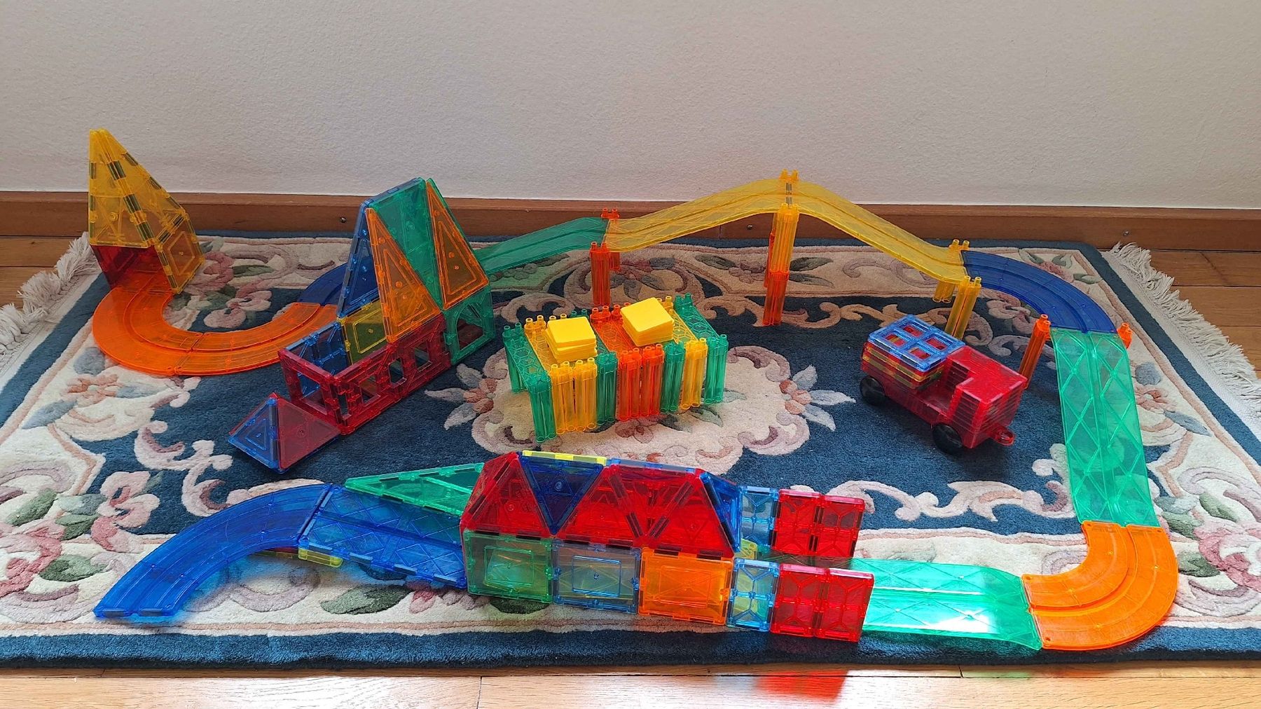 Kit di costruzioni: Magnetische Bausteine Set bunten Schienen – Usato da Zürich venduto da anna3929