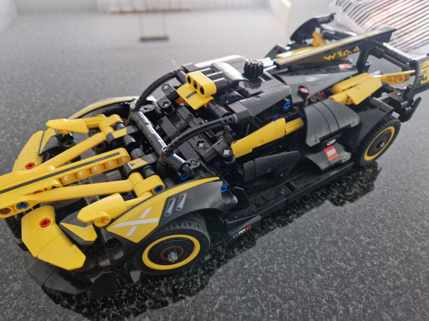 Lego Baukästen: LEGO Bolide Bugatti 42151, LEGO Technic – Gebraucht aus Romont FR von raj_sjv9 2