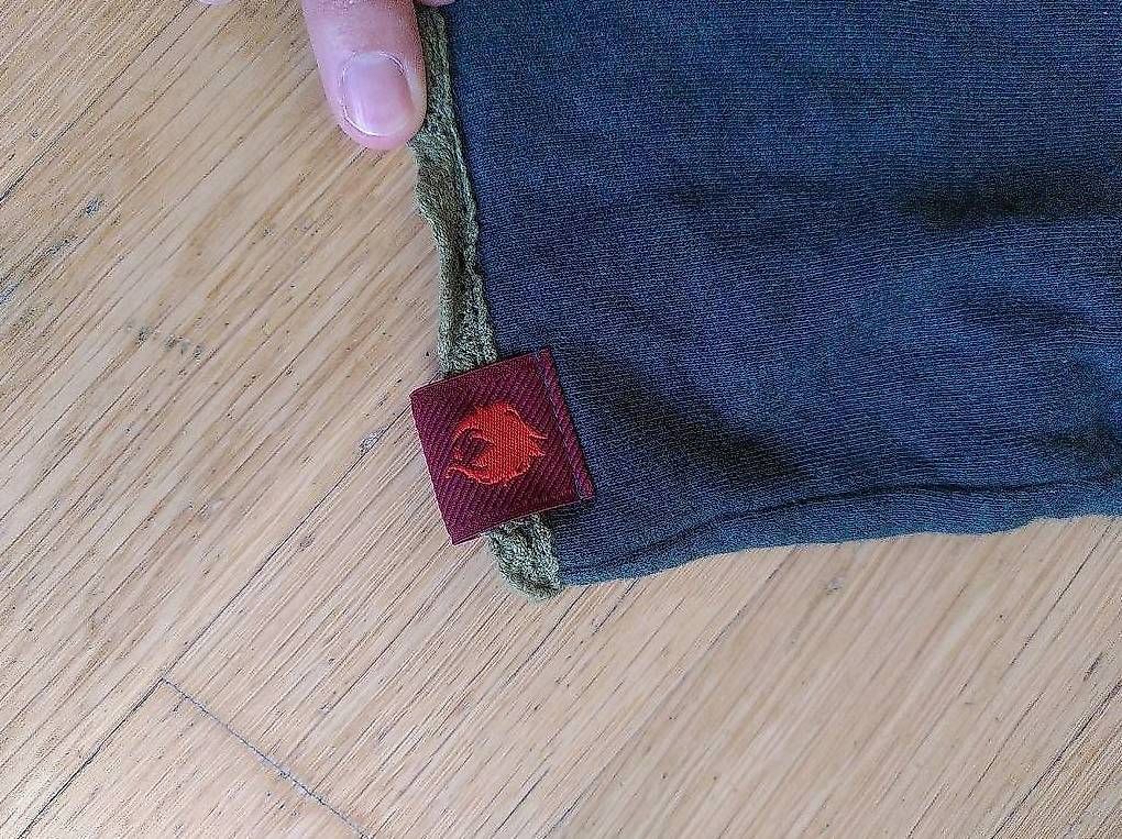 Pullover & Sweatshirts: Nachhaltiger Crop-Pulli – Gebraucht aus Zürich von Dory12 2