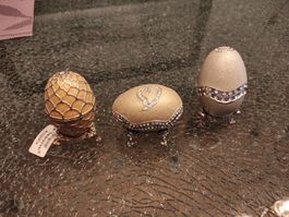 3 x Swarovski Kristall Eier mit Sockel