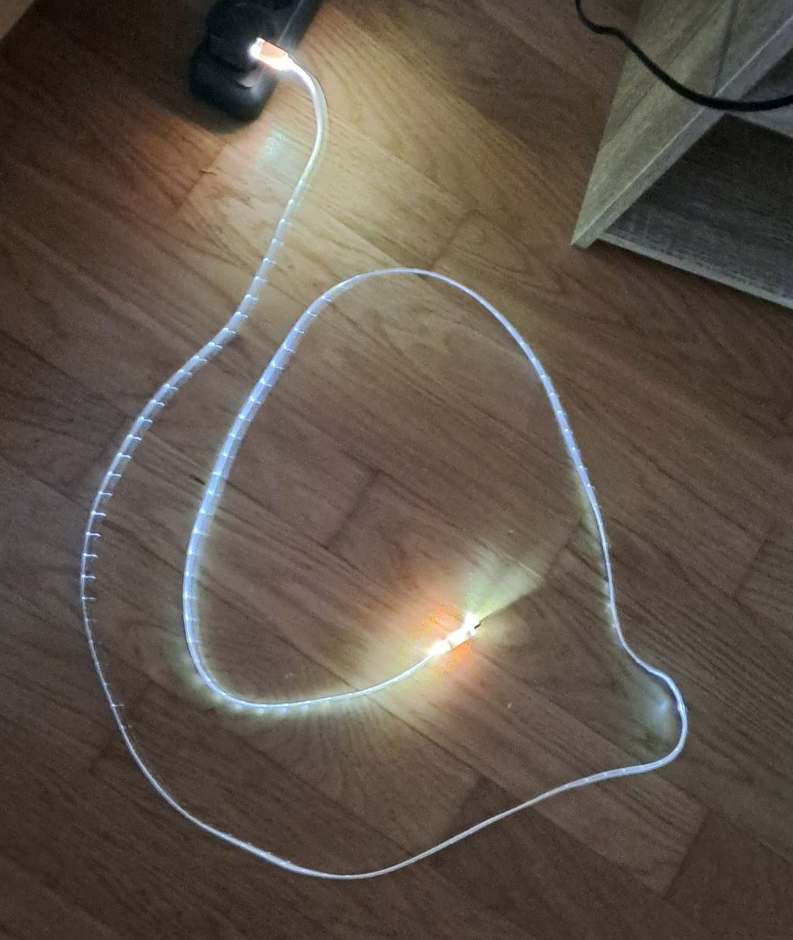 Kabel: 2 Meter USB C Ladekabel mit Leuchtfunktion – Neu (gemäss Beschreibung) aus Elsau von Kellerraeumung