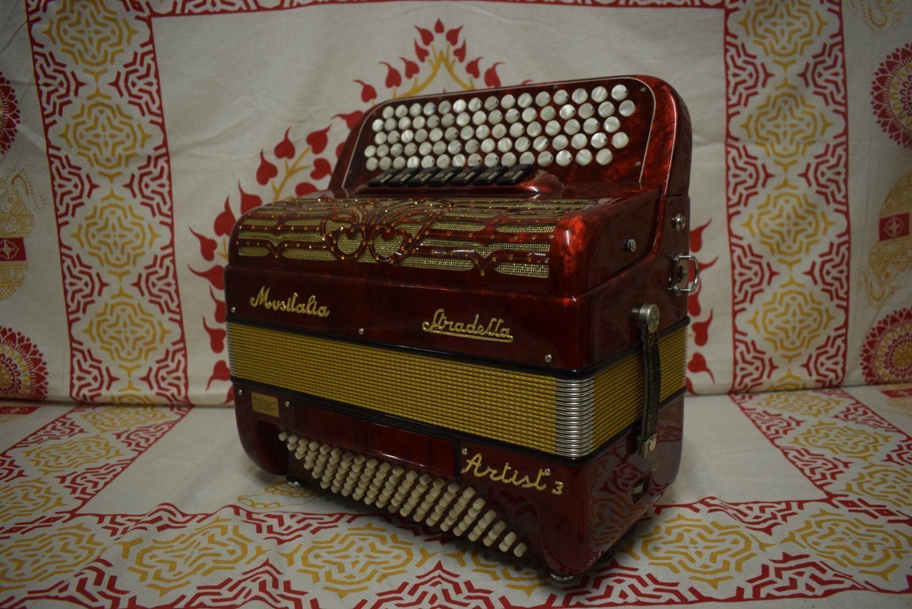 Musikinstrumente: Akkordeon Musitalia Stradella – Gebraucht aus Zürich von baumusik 3