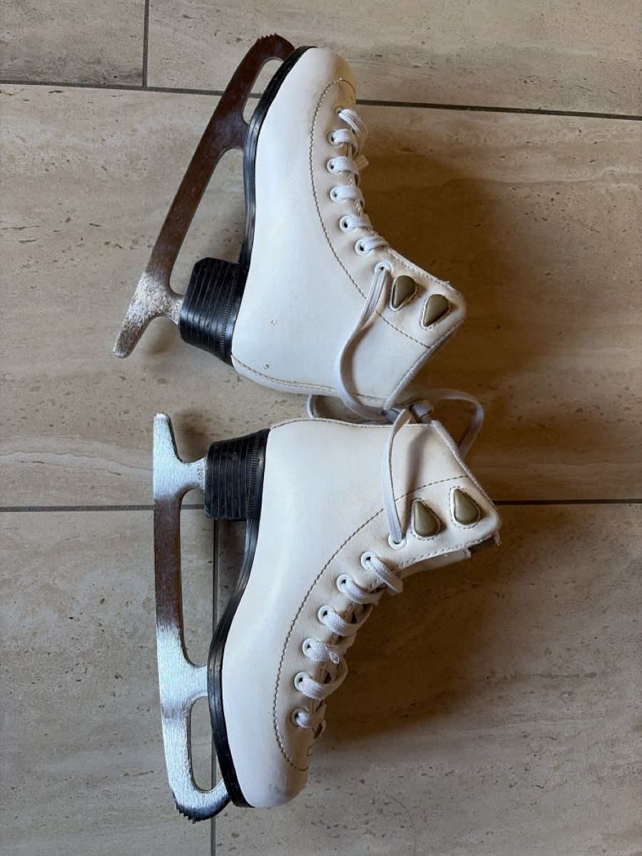 Pattini da ghiaccio: Schlittschuhe K-Tec, Gr31 – Usato da Mühlethal venduto da marga_10 1