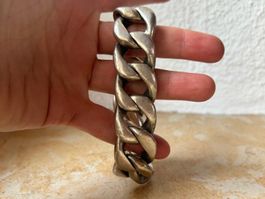 Panzerarmband enorm