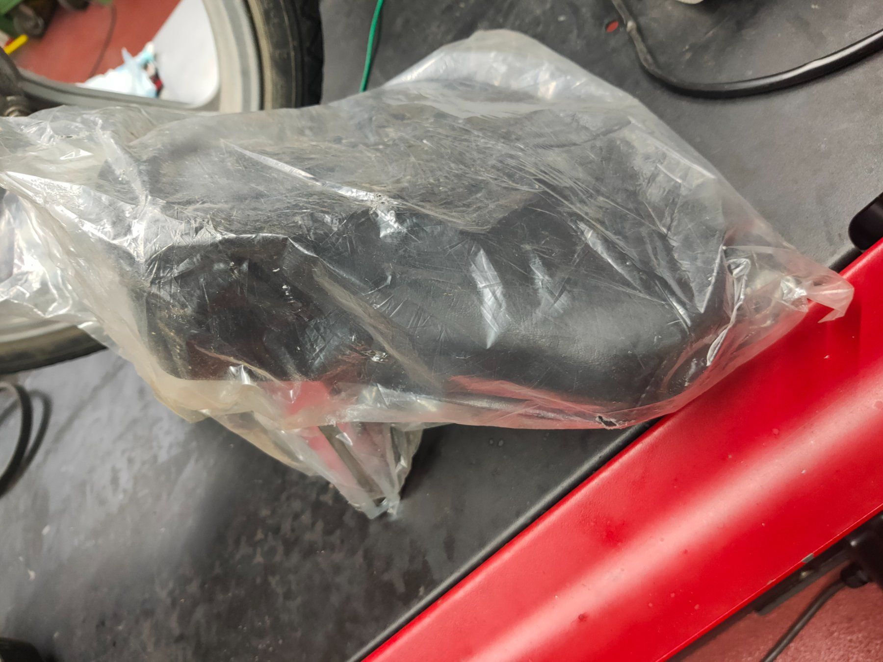 Piaggio Parti ricambio per ciclomotori: Originaler Sattel Piaggio Ciao – Nuovo e nell'imballaggio originale da Worb venduto da peugeot85 1
