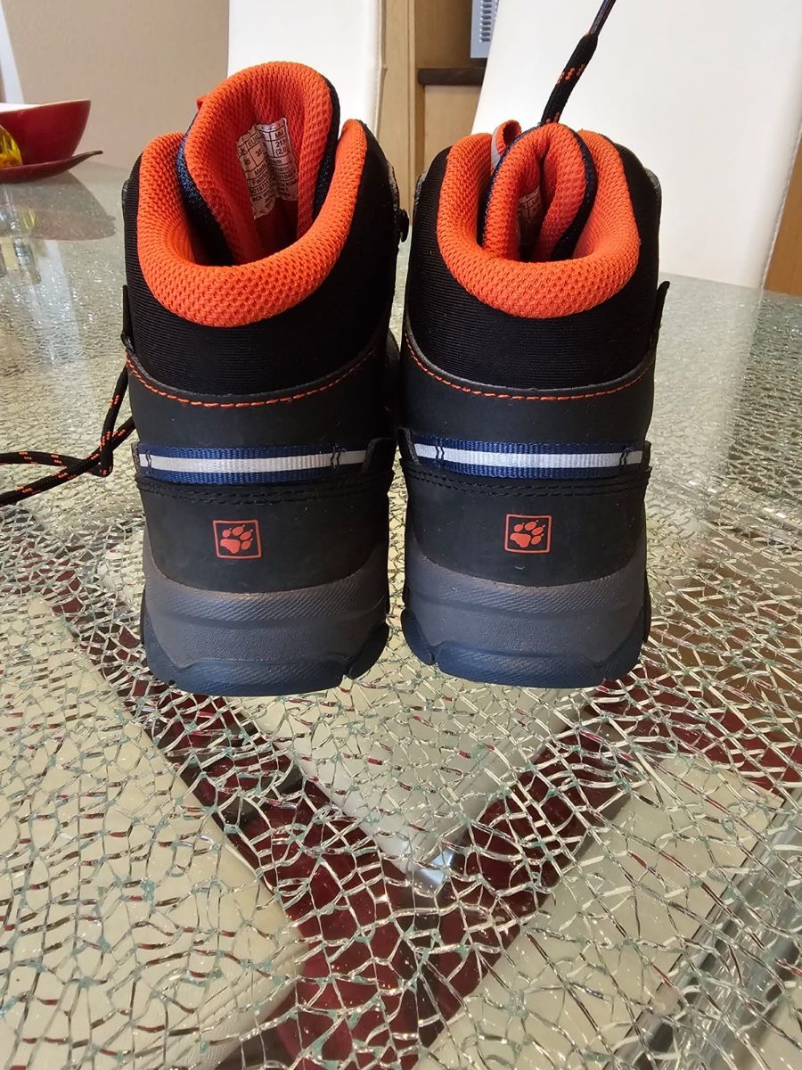 Jack Wolfskin Chaussures garçon: Jack Wolfskin Gr. 35 – D'occasion à Luzern par Reni025 5