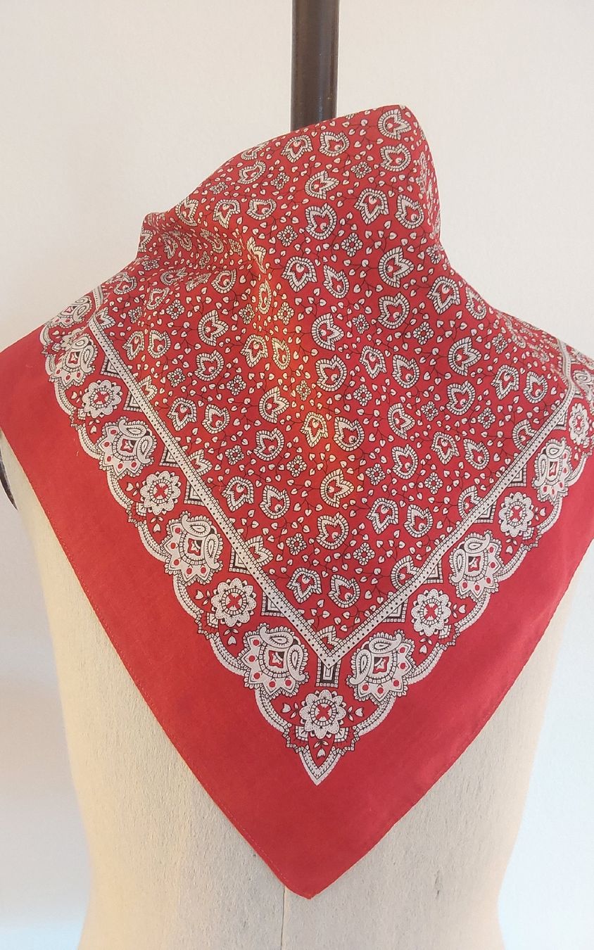 Foulards, Tücher & Schals: Baumwolltuch quadratisch rot – Neu (gemäss Beschreibung) aus Köniz von scopello12