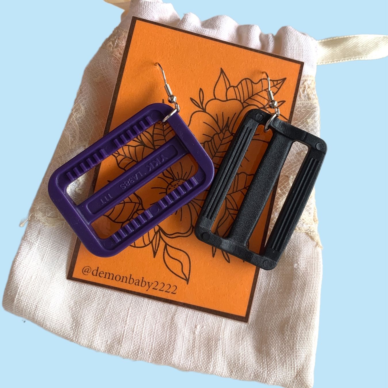 Orecchini pendenti & Orecchini a lobo: “Strap slider” earrings – Nuovo (secondo la descrizione) da Basel venduto da demonbaby2222 3