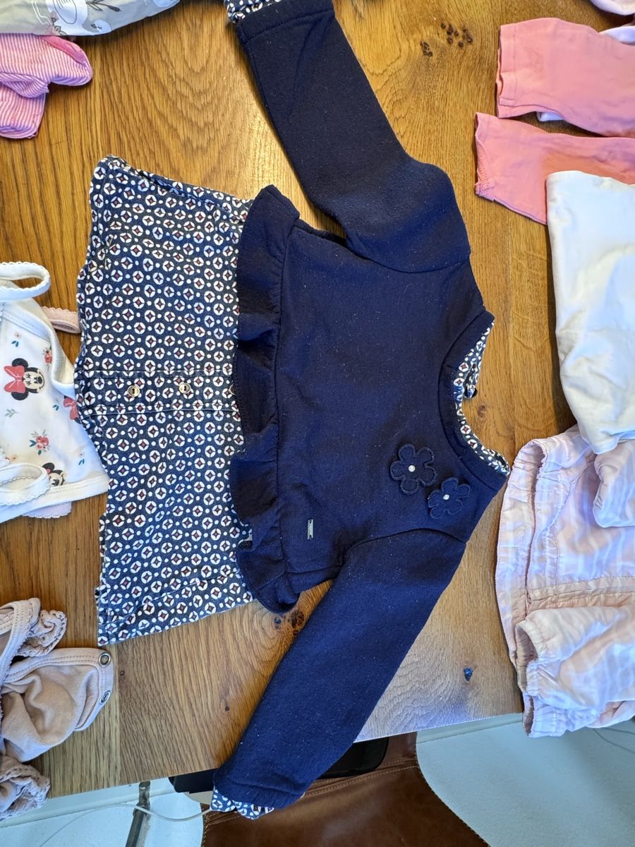 Lotti & Set di vestiti: Mädchenkleiderpaket ca Gr. 80/86 Sommer  – Usato da Niederbüren venduto da Oetschli 1