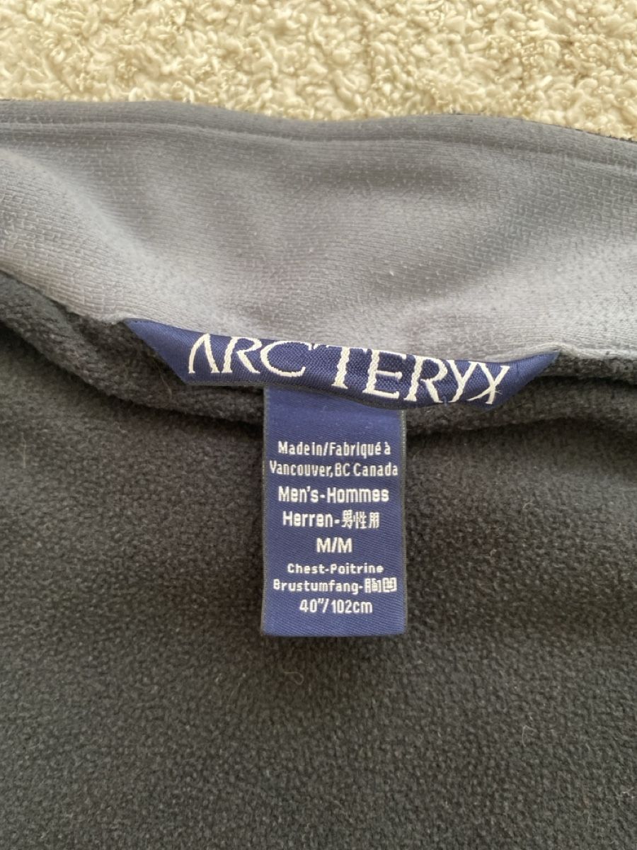 Arcteryx Jacken: Arc'teryx softshell jacket size M/M black used – Gebraucht aus Riddes von nat_y6dv 2