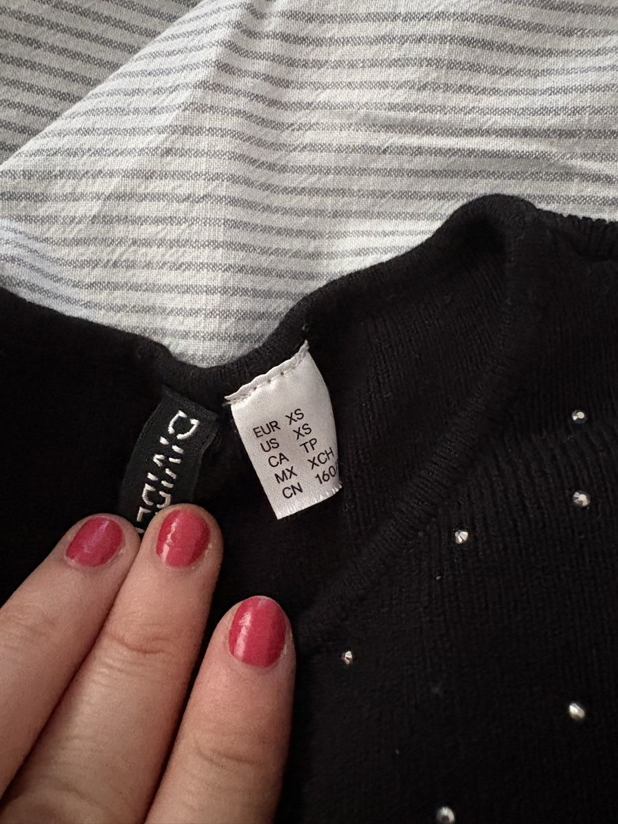 H&M Tops: Top schwarz Strass – Neu (gemäss Beschreibung) aus Luzern von ale_v5qn 1