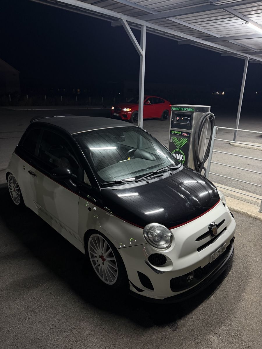 Abarth Automobili: Fiat 500 Abarth Bicolor Cabrio – Usato da Oberbuchsiten venduto da M.G.15 6