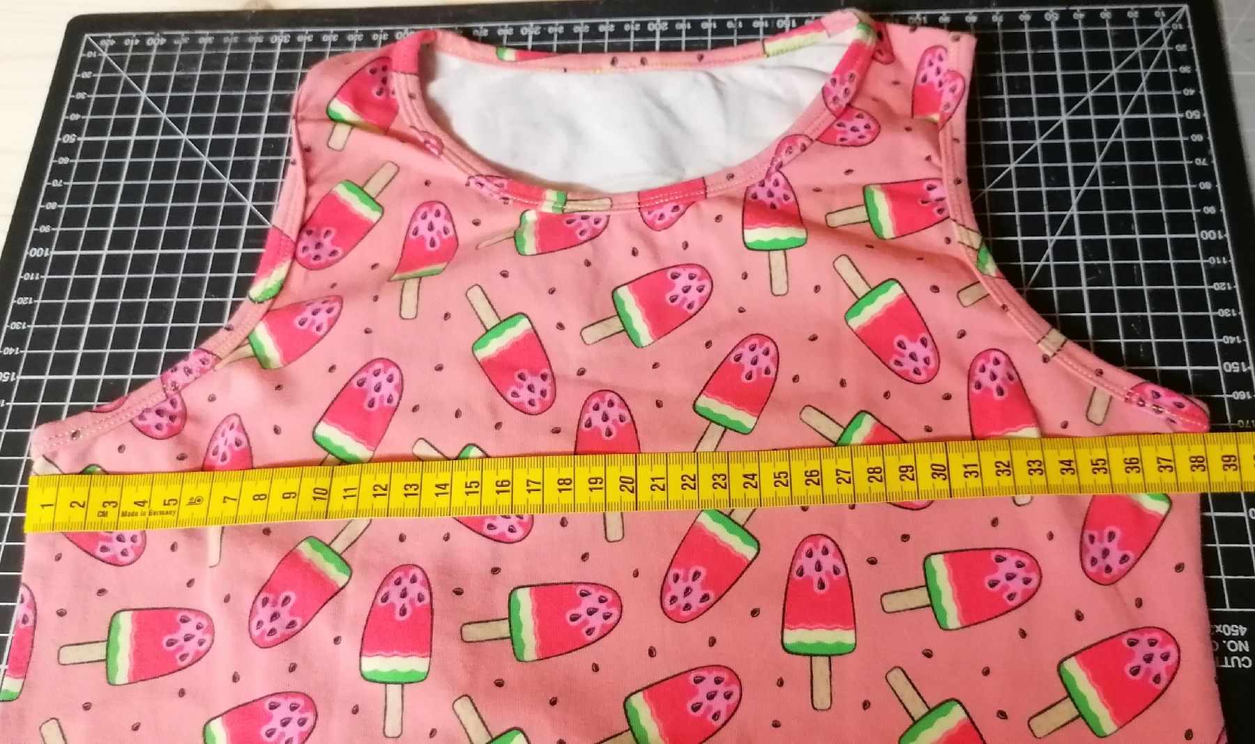 Top: Top, t-shirt, débardeur, haut, pull – Usato da Montcherand venduto da petiteoune75 4