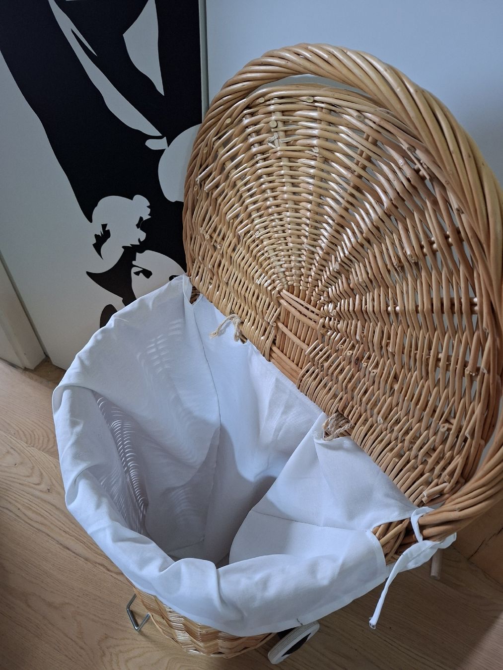 Ikea Paniers à linge: Schöner grosser Wäschekorb – D'occasion à Oberengstringen par Pepper6 1