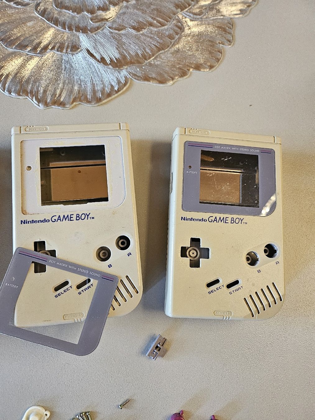 Nintendo Console: 3x Gameboy Ersatzteile und Cases  – Difettoso da St. Gallen venduto da Cocos_Ricardo 2