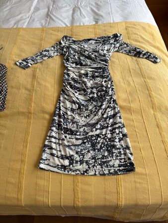 Une robe chic en soie (DIANE von FÜRSTENBERG)