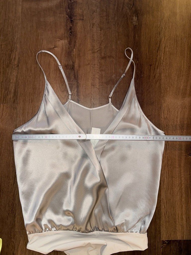Tops: Michelle Mason silk bodysuit - 6 – Neu (gemäss Beschreibung) aus St-Sulpice VD von juhdu 3