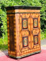Barock Schrank Bauernschrank Bauernmöbel bemalt Nussbaum