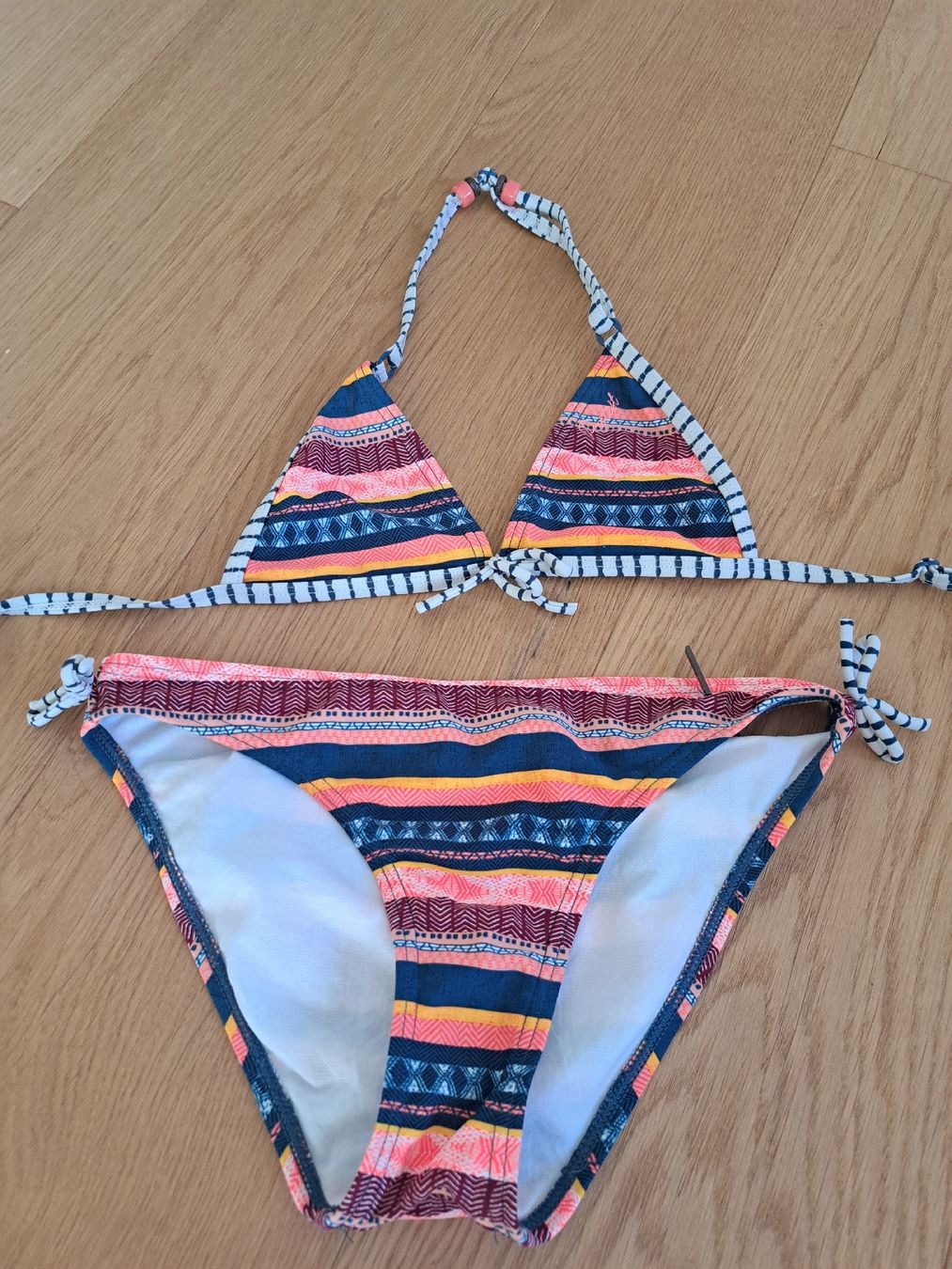 Costumi da bagno & Bikini: Bikini 2-teilig gemustert Grösse 140 – Usato da Kilchberg ZH venduto da lil_l8gz 1