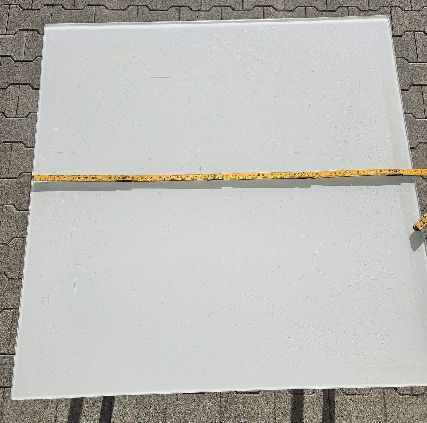 Tische: Tisch mit Glasplatte – Gebraucht aus Zetzwil von Power4 3
