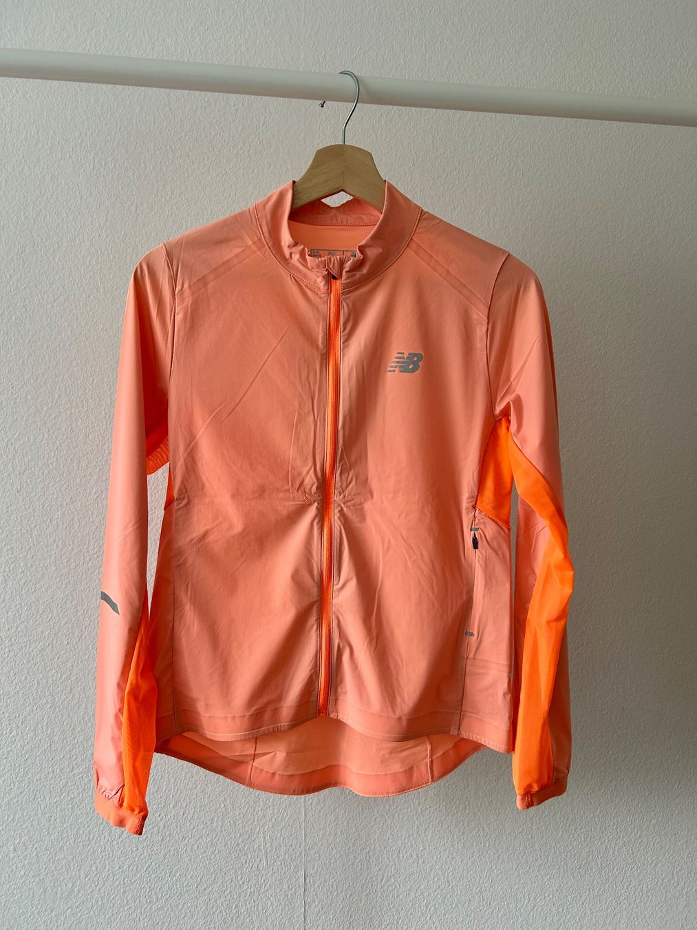 New Balance Jacken: New Balance running jacket – Gebraucht aus Zürich von _nathalie_