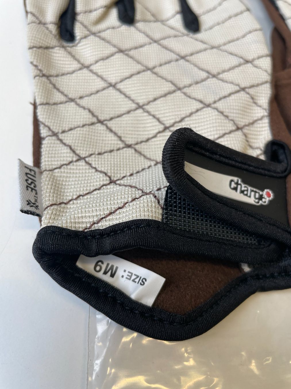 Guanti & manicotti: NEU - Charge 'OVEN' Velo Handschuhe Grösse M – Nuovo e nell'imballaggio originale da Bern venduto da lolapennt 2
