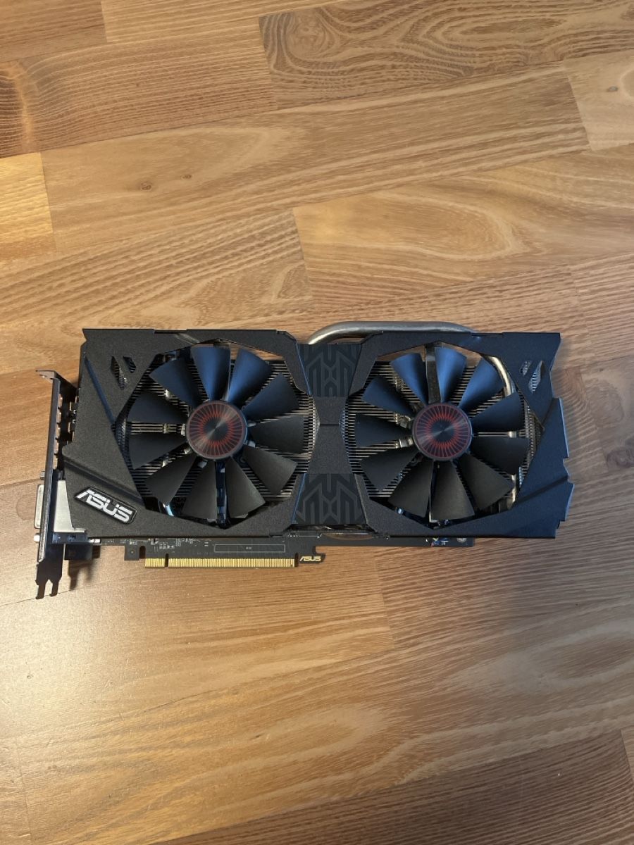 Asus Cartes graphiques: Asus Strix Grafikkarte – D'occasion à Schöftland par lev_n529 2