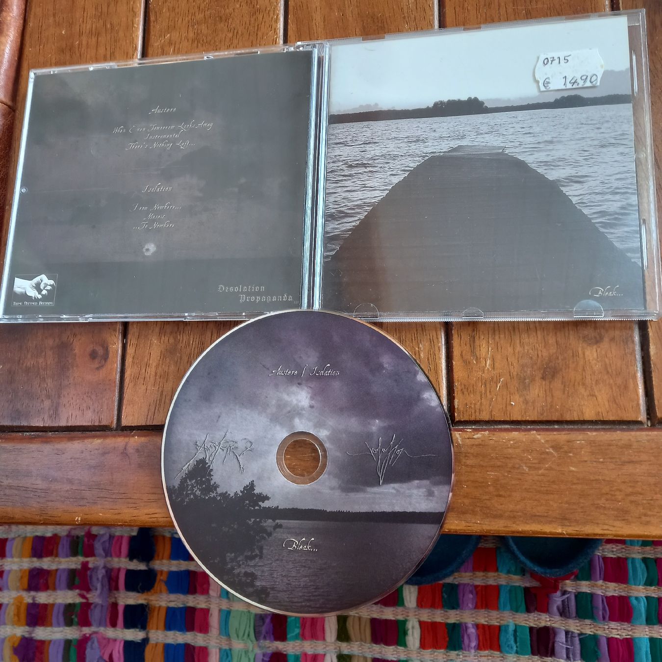 CD: austere/isolation - bleak – Usato da St-Cergue venduto da VeganWarrior