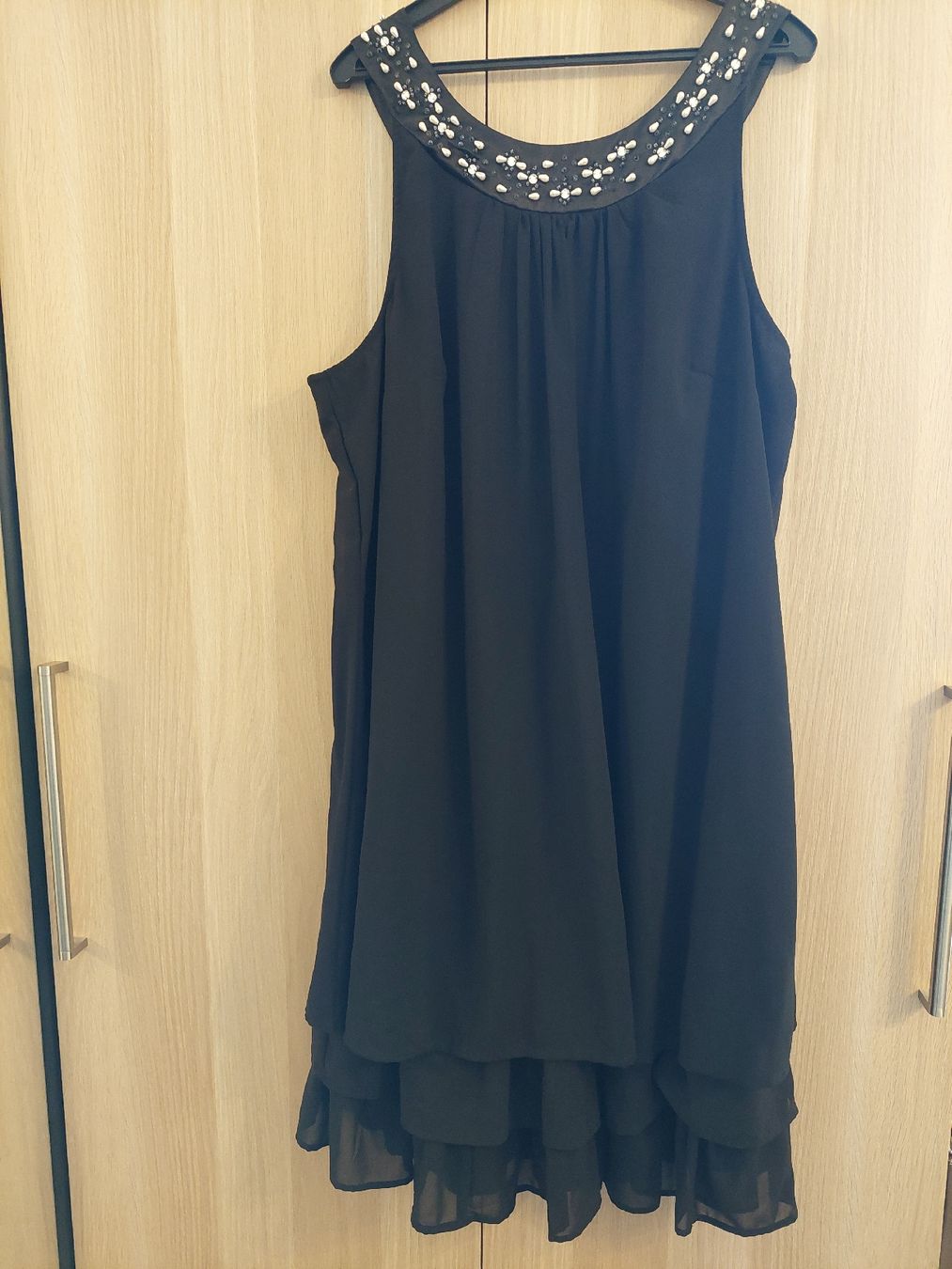 Kleider: Schwarzes Kleid Gr.52 – Gebraucht aus Zetzwil von sti_x9xf