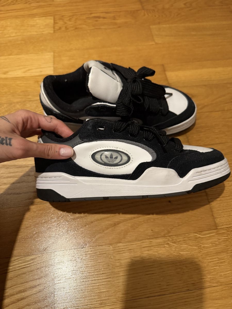 Adidas Scarpe da donna: Adidas Schuhe – Usato da Zürich venduto da jew_tq5x