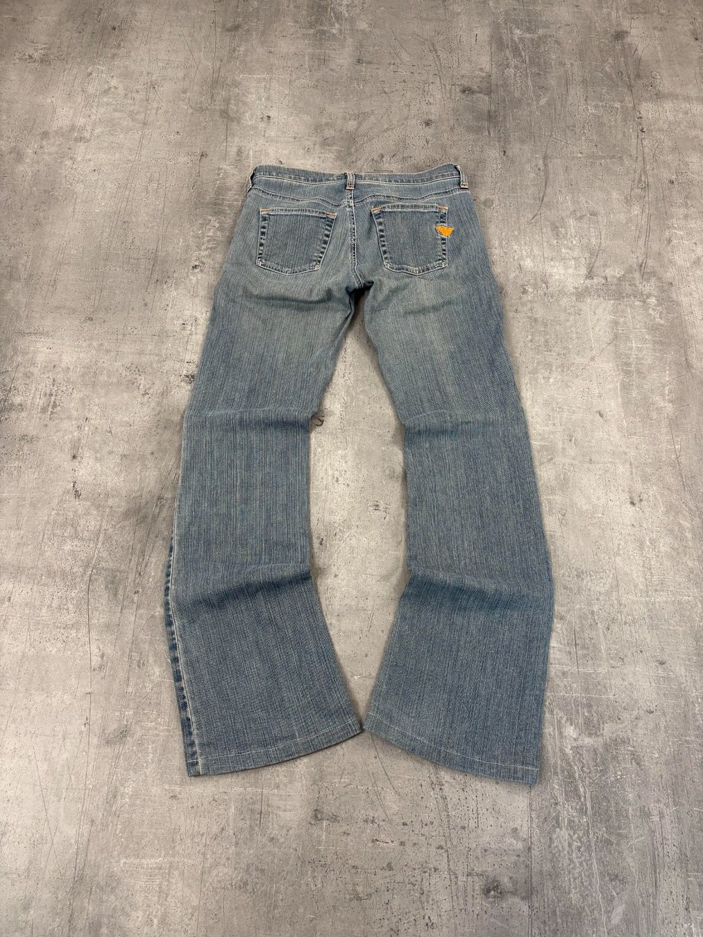 Armani Jeans: Vintage Armani Bootcut Flared Jeans (S) – Neu (gemäss Beschreibung) aus Werdenberg von hase.vintage