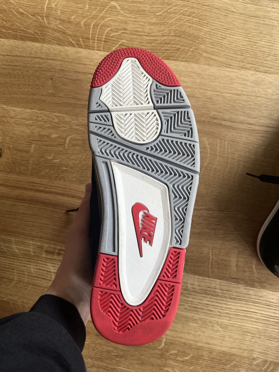 Jordan Scarpe da uomo: Air Jordan 4 Bred 2019 EU 42 – Usato da Liebefeld venduto da donetasy 3