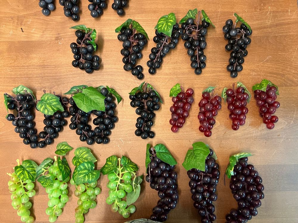 Künstliche Weinreben Mit Trauben - 4 Stück Je 2,3 Meter - Kunststoff Deko Ranken - Für Garten Und Wohnung