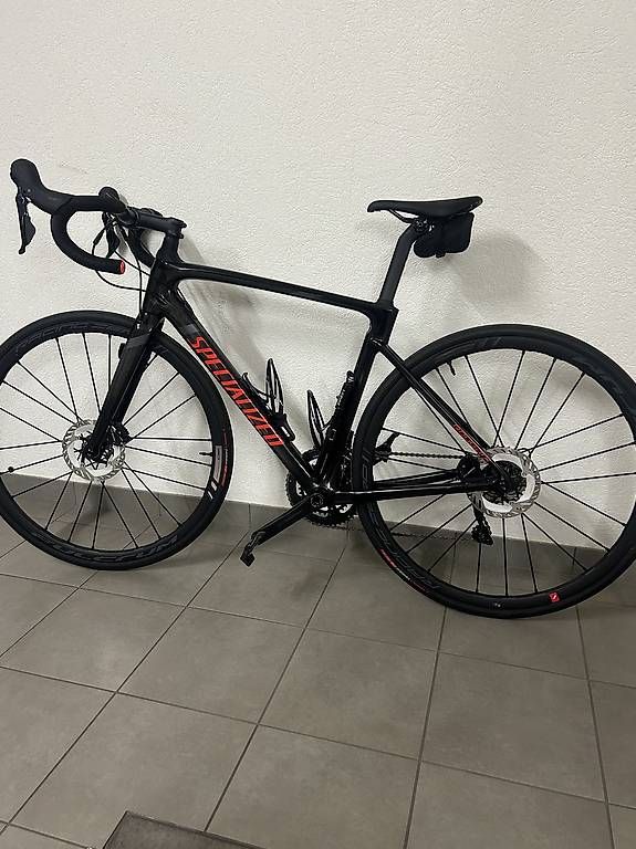 Velos: Specialized Roubaix carbone 54  Shimano 105 – Gebraucht aus Grand-Lancy von cuitcuit97