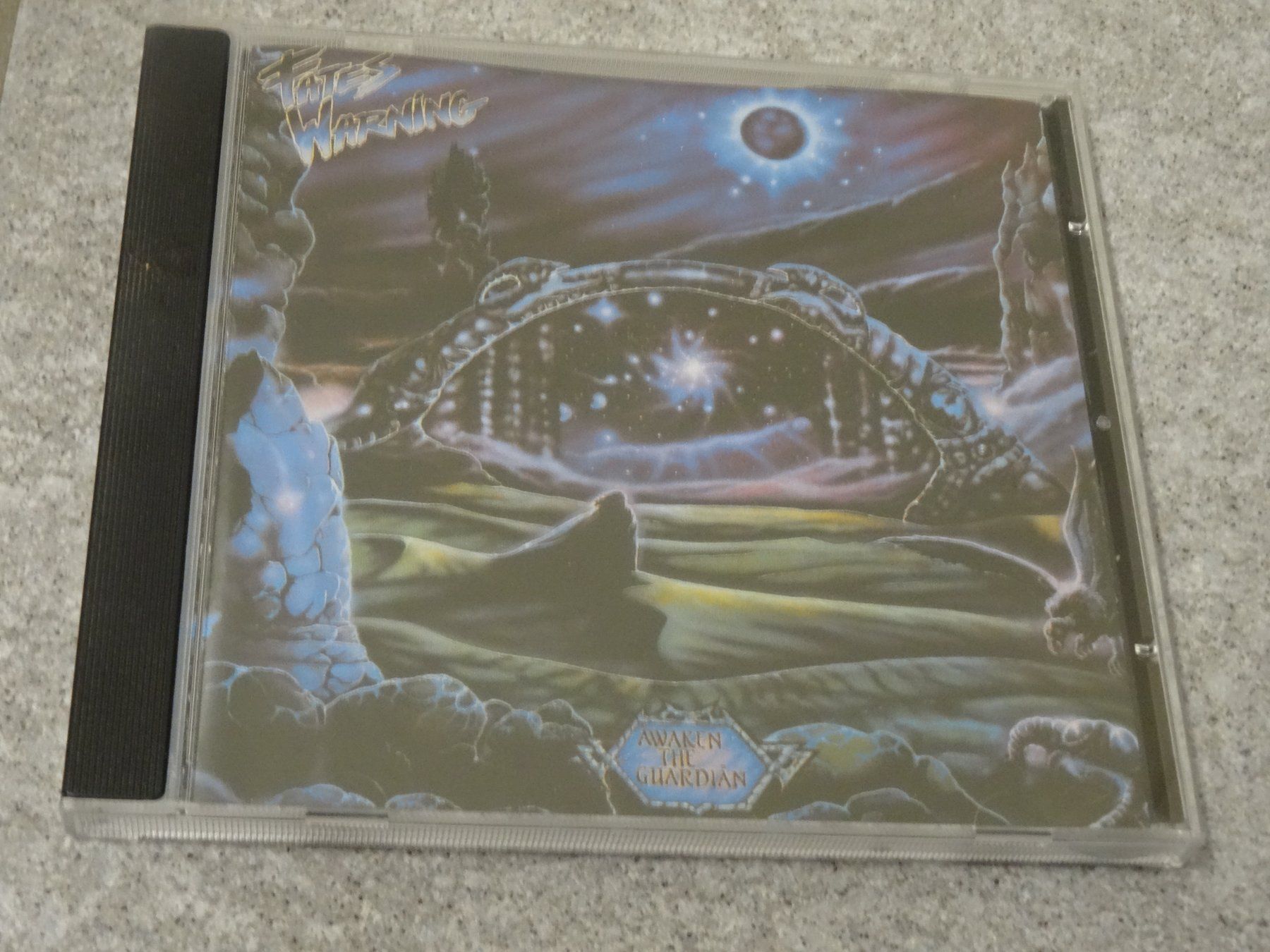 CDs: Fates Warning - Awaken the Guardian CD – Gebraucht aus Olten von Disc-Ausverkauf