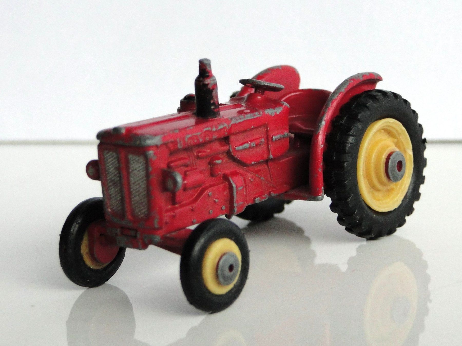 Volvo Modellini d'auto: HUSKY - BM Volvo Tractor - wie Matchbox – Usato da Killwangen venduto da cyrano56