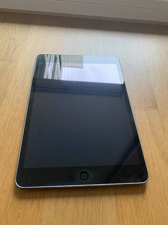 Tablettes PC: Apple iPad mini 2, 32GB – D'occasion à Emmen par Watakushiwa 1