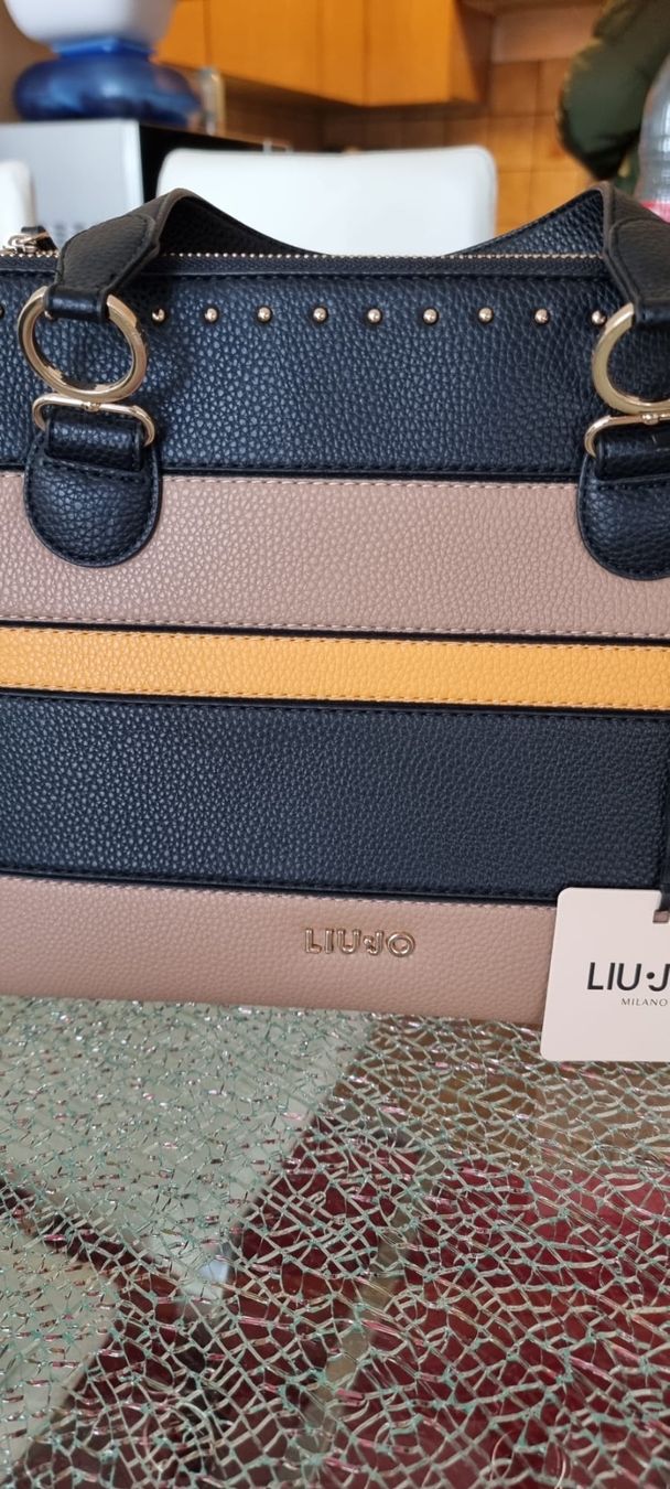 Liu Jo Taschen für Damen: Liu Jo Handtasche – Neu und originalverpackt aus Luzern von Reni025 8
