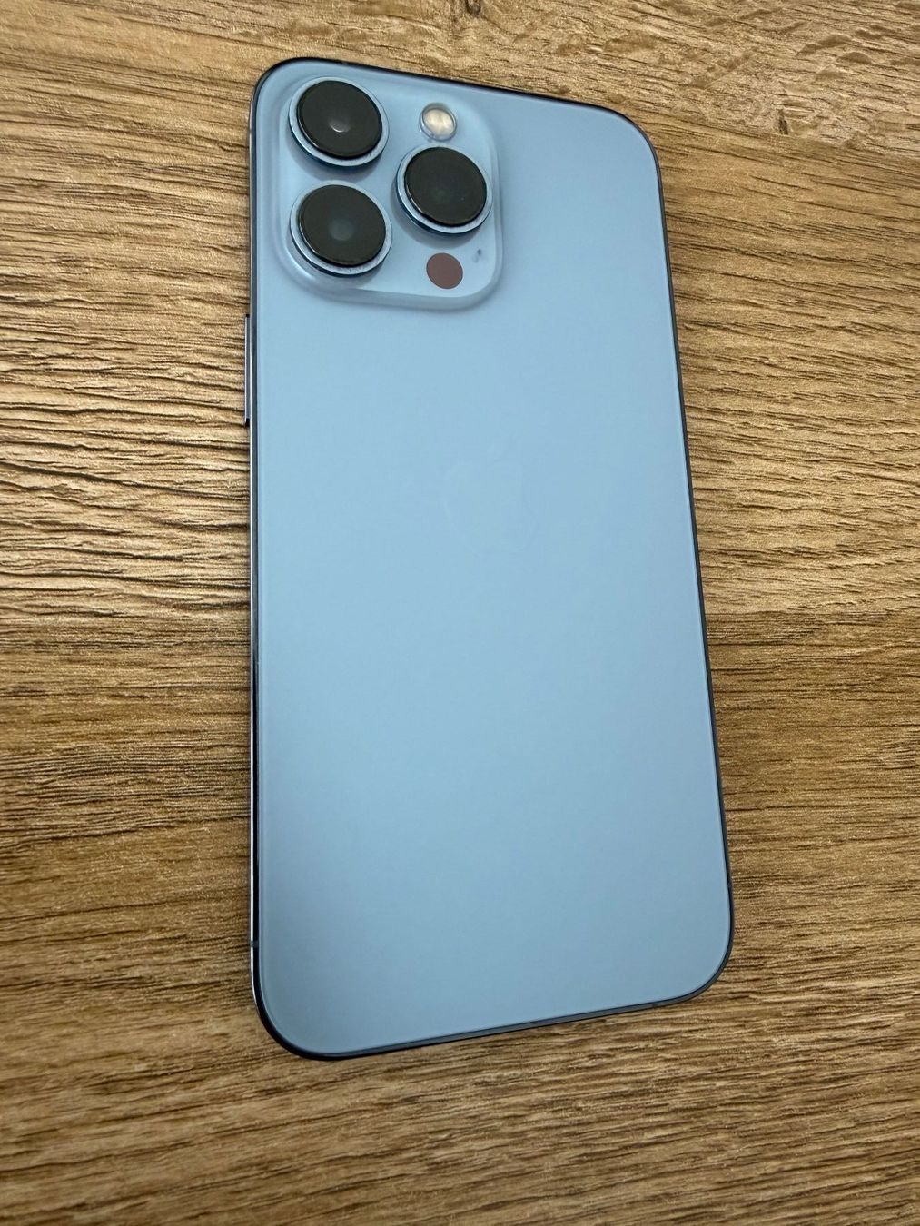 Apple Portables: iPhone 13 Pro mit Originalverpackung und Apple Leder Hülle – D'occasion à Eschlikon TG par Dfasler_1 1