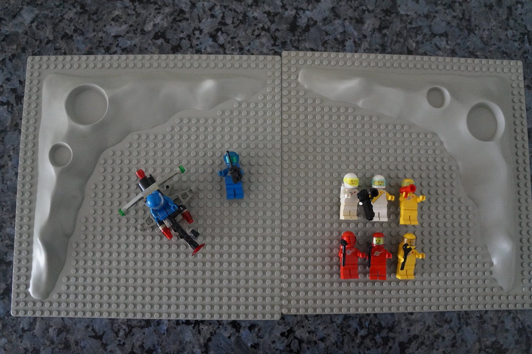 Lego Giocattoli: Lego Space Platten und Figuren – Usato da bronschhofen venduto da blackpearl01