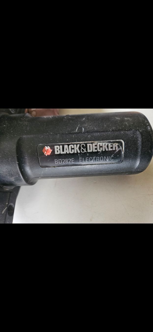 Schleifen & Polieren: Black&Decker Bandschleifer BD282E Electronic, gebraucht – Gebraucht aus Oberburg von znas 3