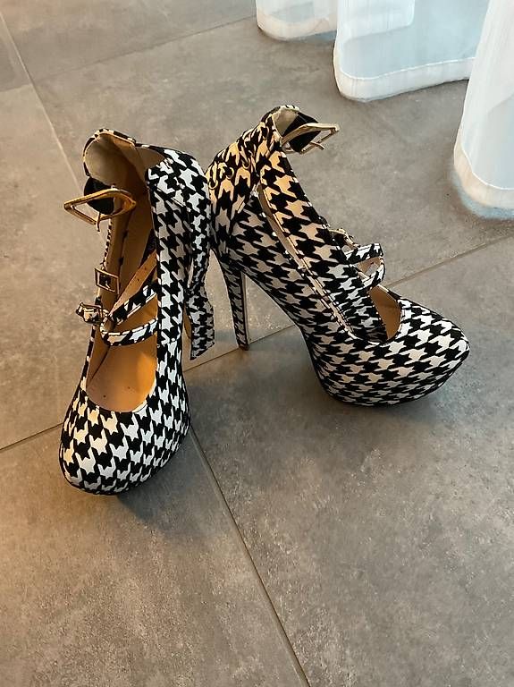 Scarpe da donna: Coole Heels Grösse 37 – Usato da Erlinsbach SO venduto da Adica 1