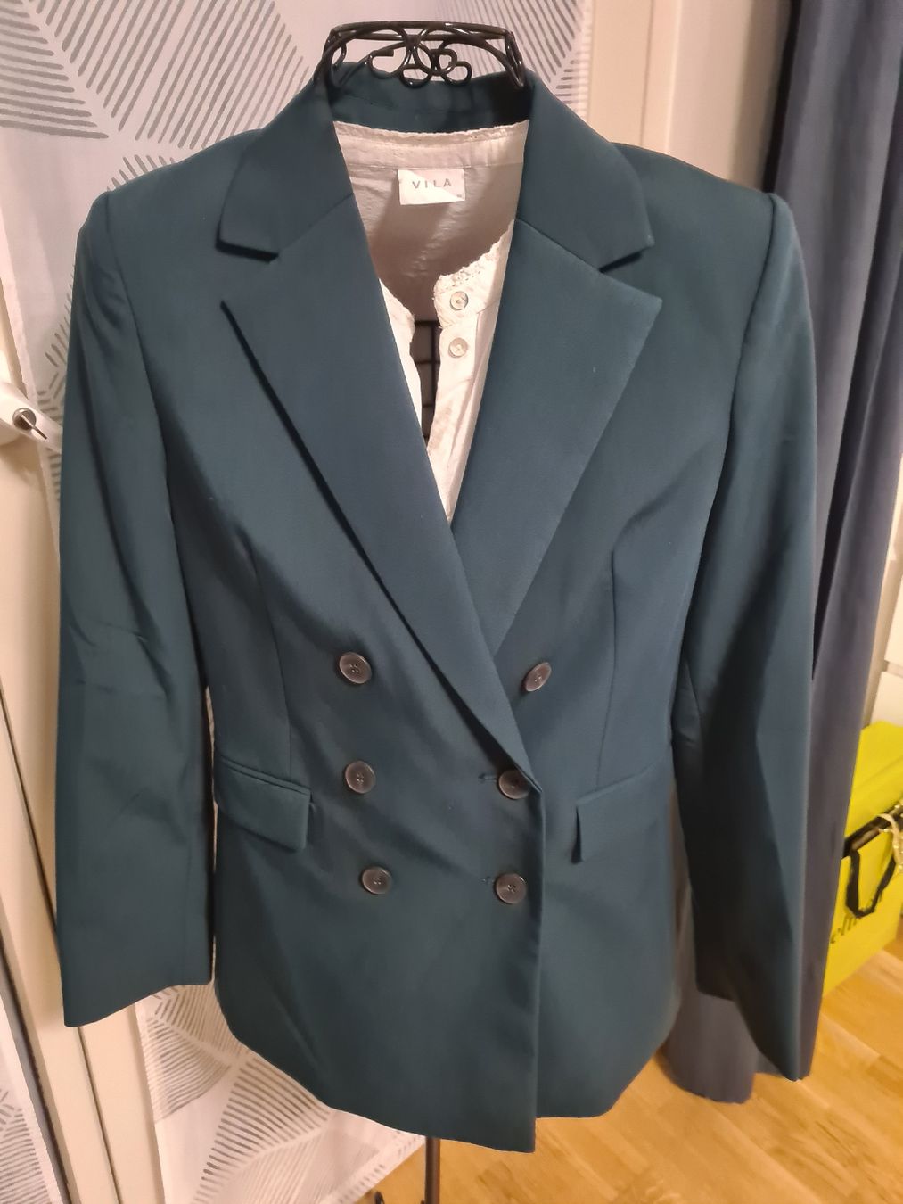 Mango Giacche: blaser von Mango gr M neu – Nuovo (secondo la descrizione) da zürich venduto da janjaz