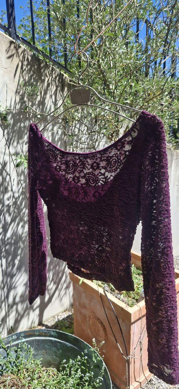 Top: Violettes Langarm Crop Top – Nuovo (secondo la descrizione) da Wohlen b. Bern venduto da lau_7vcp 2